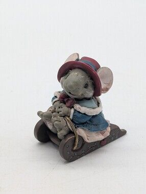 Vintage Midwest Importers Merry Mousetales Christmas Mouse Sled Sleigh Figurine